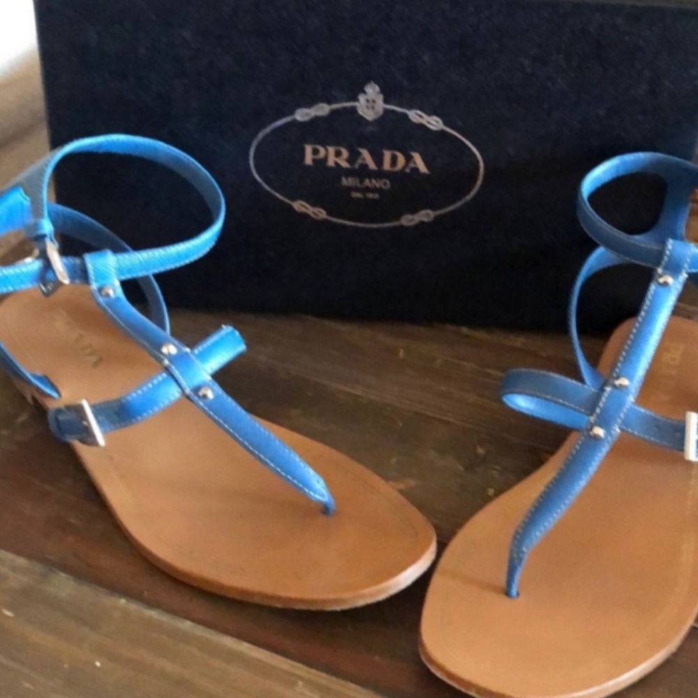 Prada Sandals SZ 39 like new worn once